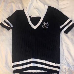 Hot Topic Pentagram Short Sleeve Sweater